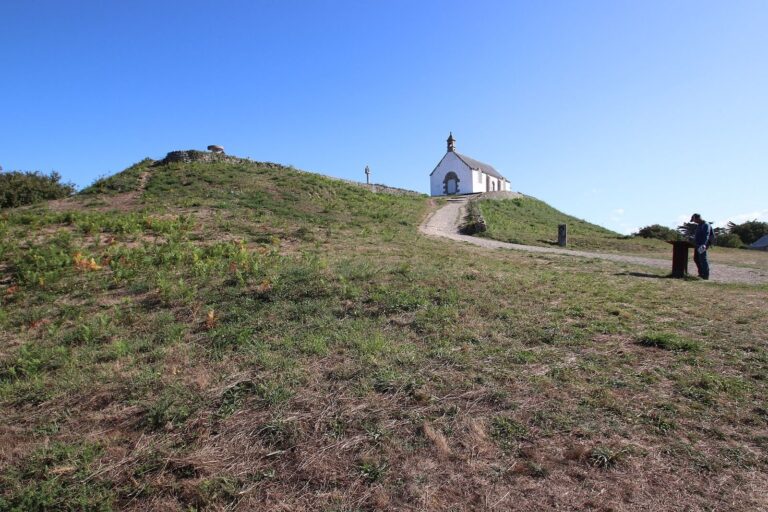 Saint-Michel Tumulus: A Neolithic Burial Monument at Carnac