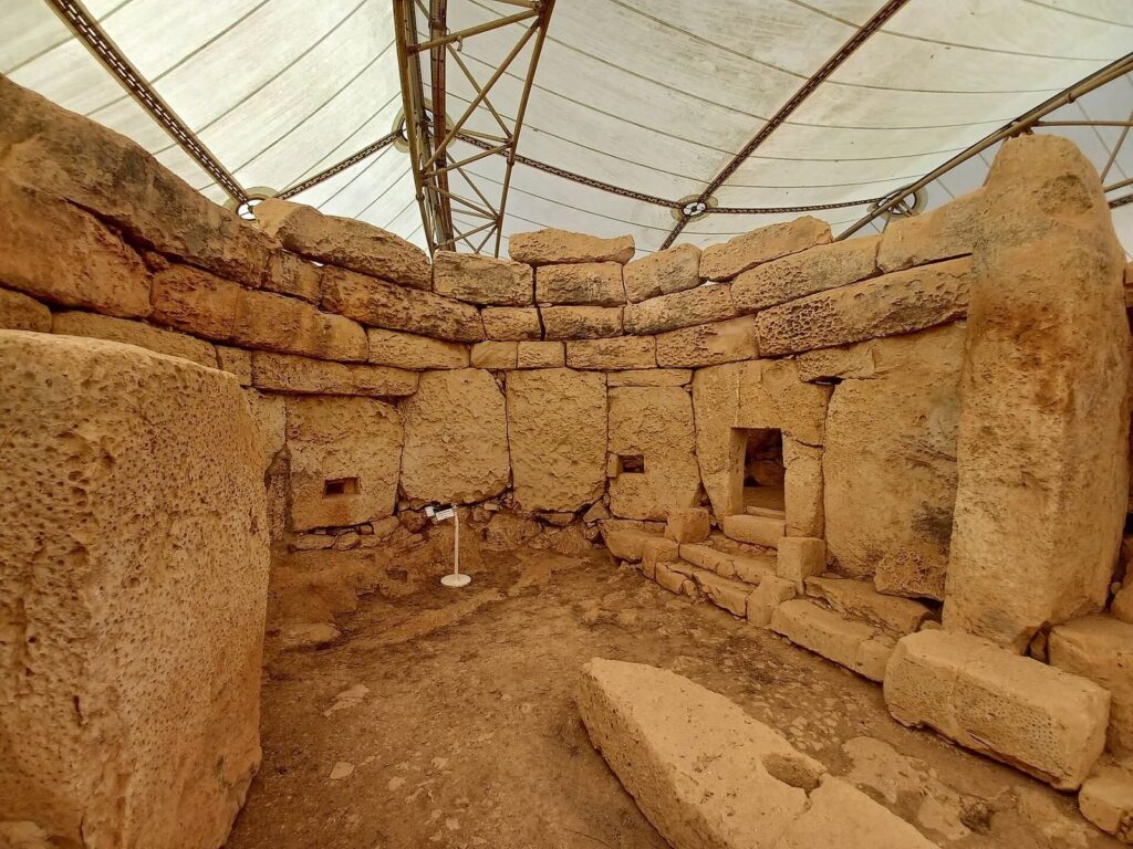 Mnajdra: A Prehistoric Megalithic Temple Complex in Malta 1 Mnajdra