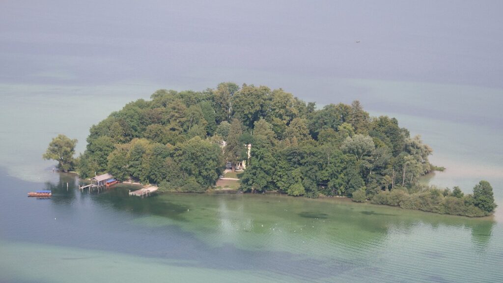 Rose Island: A Royal Summer Residence and Prehistoric Site in Germany 1 Rose Island