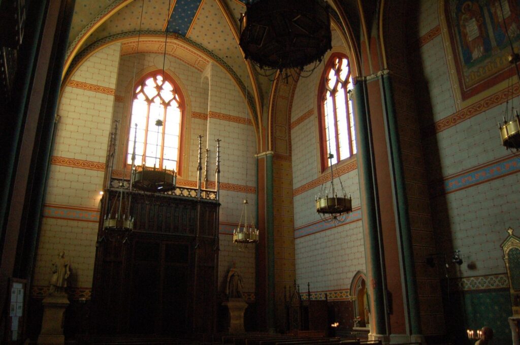 Agen Cathedral: Seat of the Diocese of Agen 2 Agen Cathedral