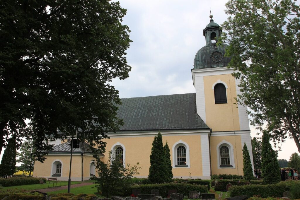 Skultuna Church: A Medieval Parish Church in Sweden 1 Skultuna Church