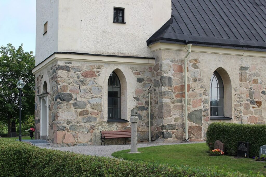 Lundby Church: A Medieval Parish Church in Västerås, Sweden 1 Lundby Church