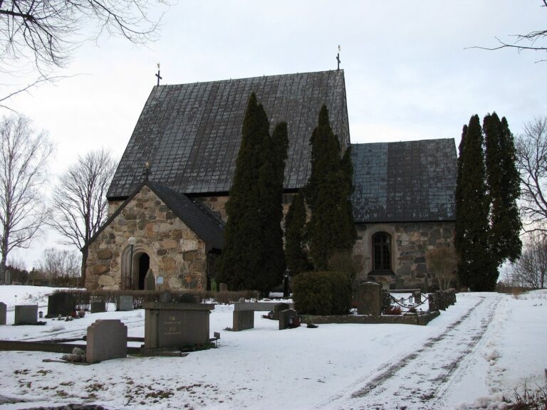 Össeby-Garns Church: A Medieval Parish Church in Sweden