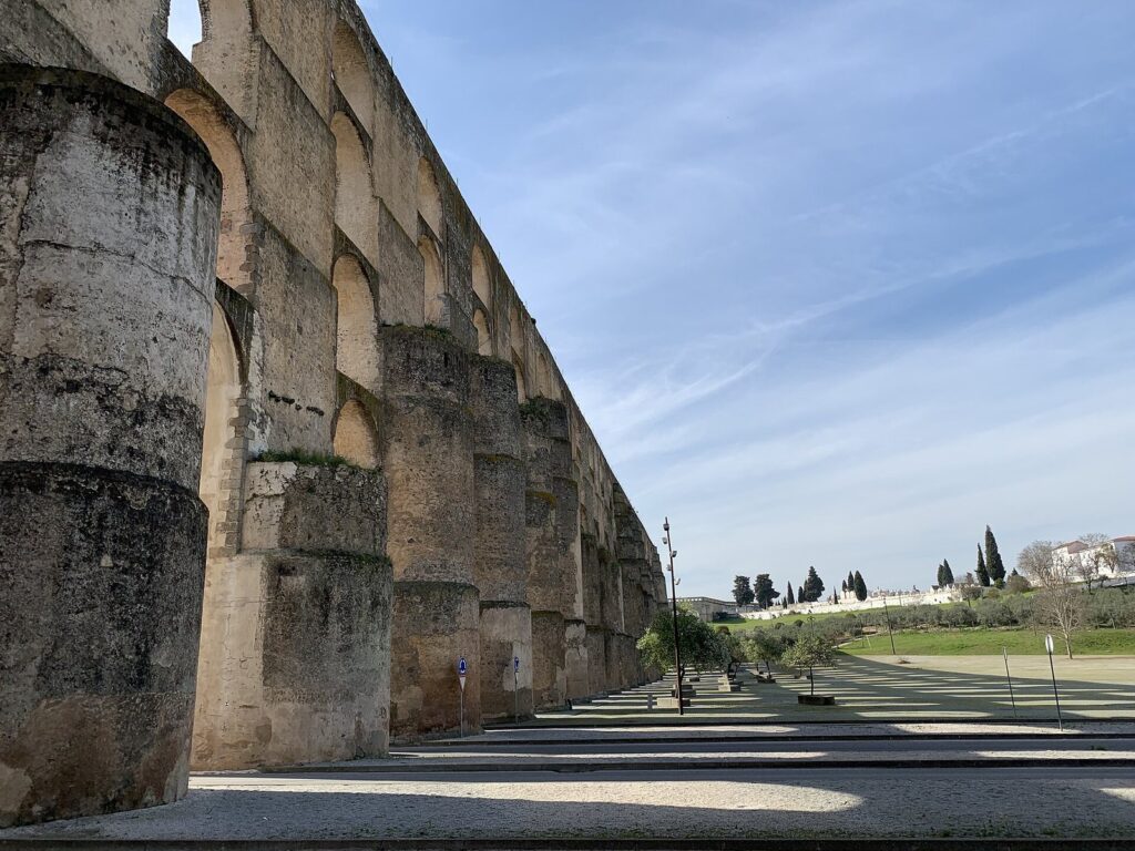 Amoreira Aqueduct