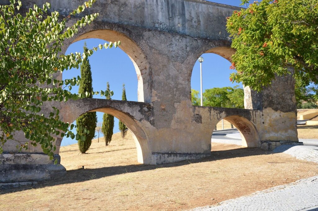 Amoreira Aqueduct