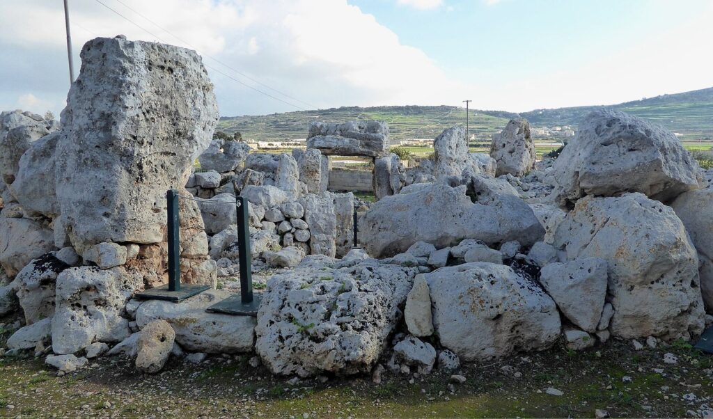 Ta' Ħaġrat: A Neolithic Temple Complex in Malta 3 Ta' Ħaġrat