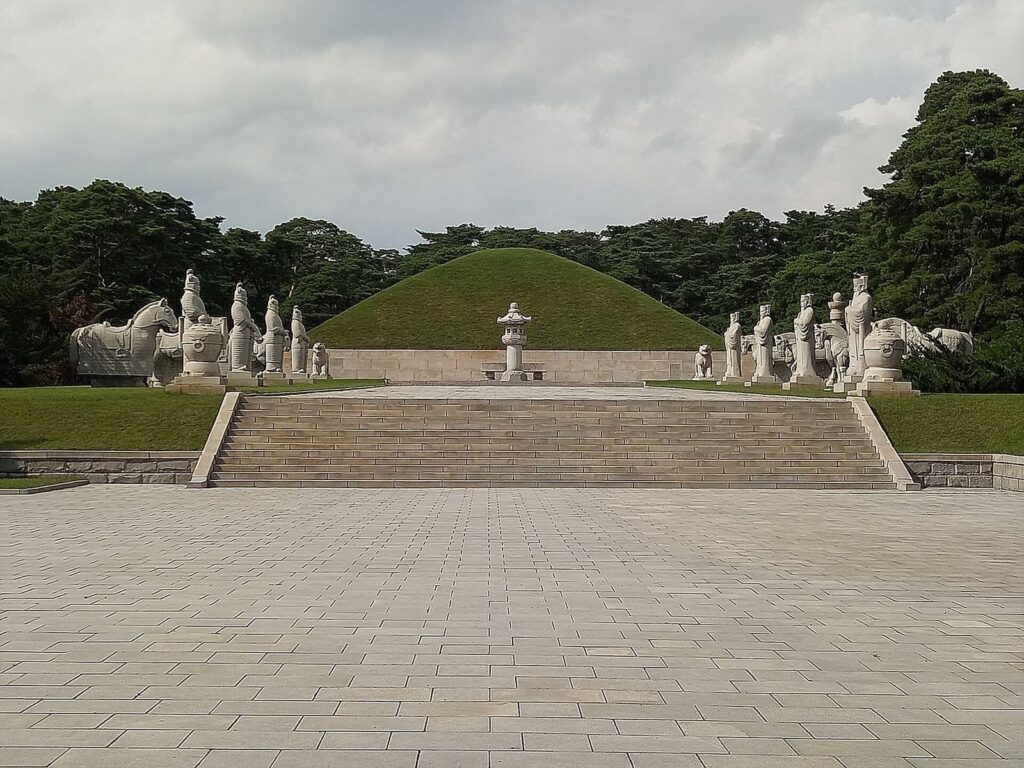 Goguryeo Tombs: A Royal and Aristocratic Burial Complex in North Korea 3 Goguryeo tombs