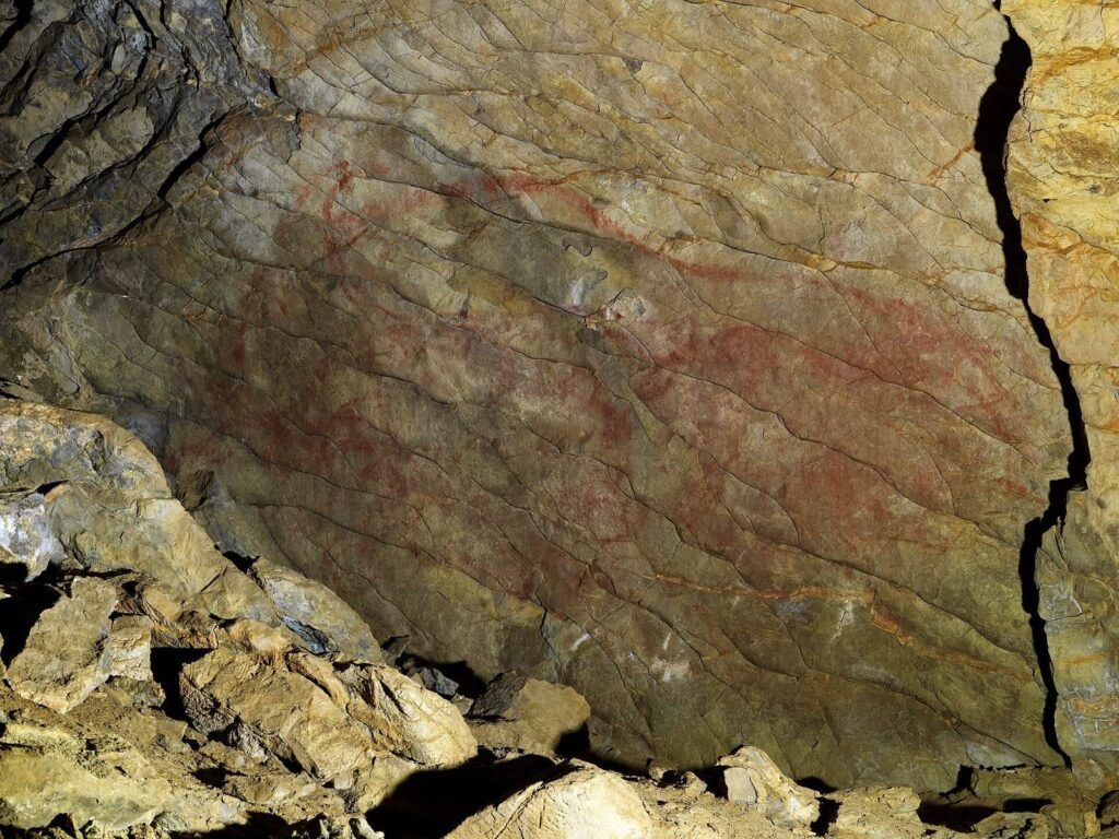 Cave of Altxerri: A Paleolithic Cave Art Site in Spain 1 Cave of Altxerri