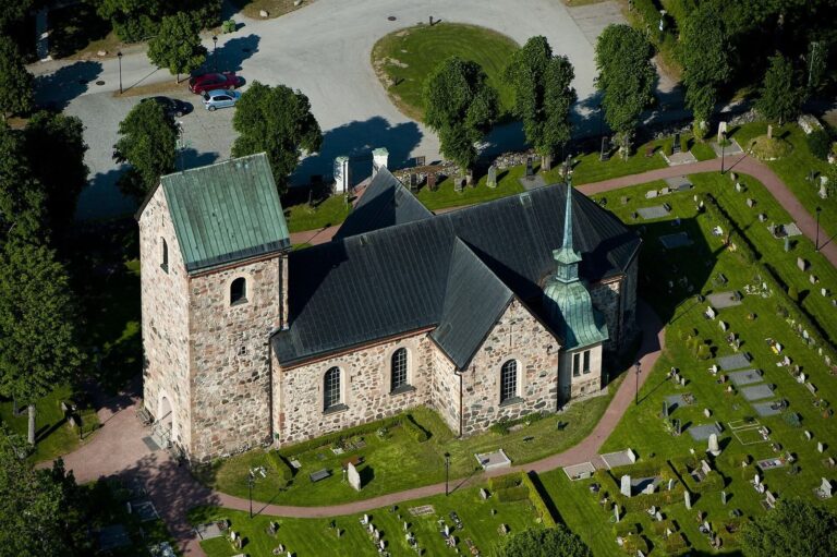 Vallentuna Church: A Medieval Parish Church in Sweden