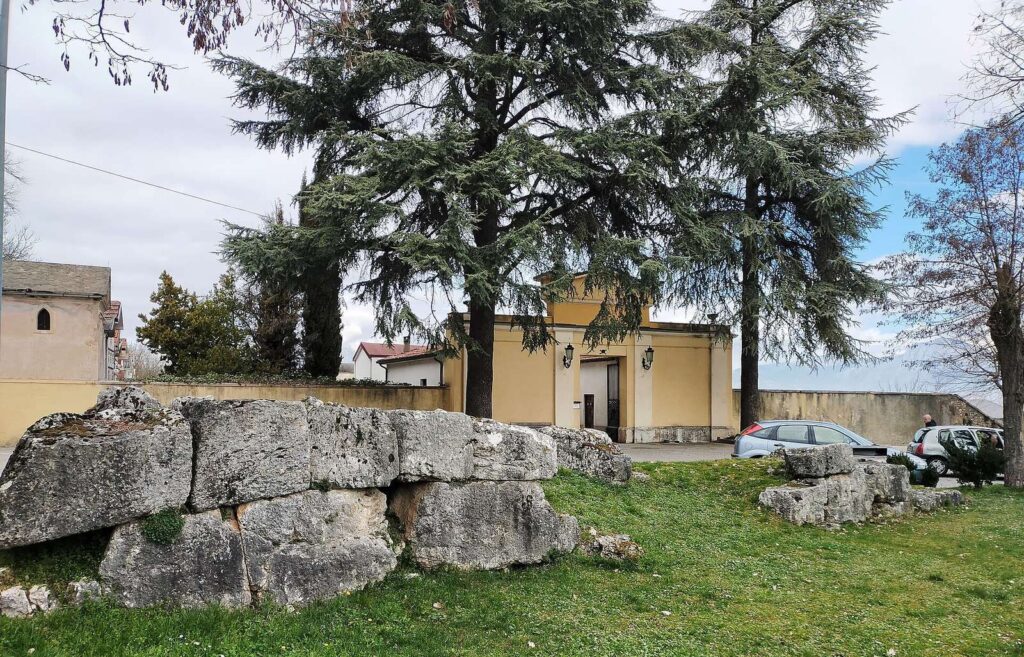 Lucus Angitiae: An Italic and Roman Town and Sanctuary 2 Lucus Angitiae