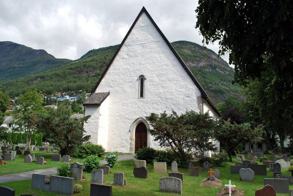 Vangen Church: A Medieval Stone Parish Church in Norway 1 Vangen Church