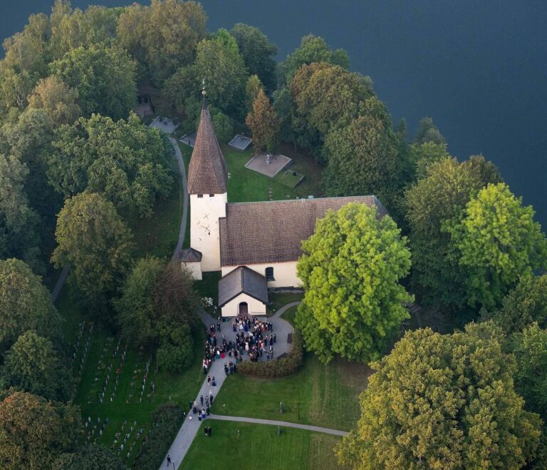 Salems kyrka: A Romanesque Church in Sweden