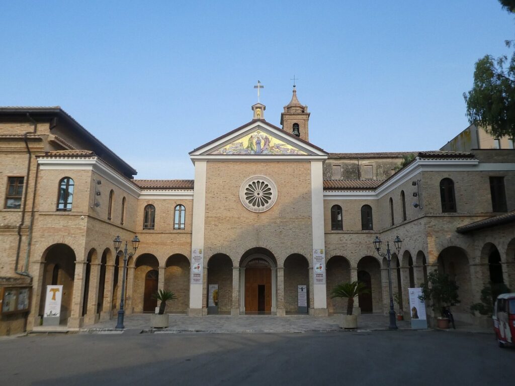 Madonna dello Splendore Sanctuary: A Catholic Shrine in Giulianova 1 Madonna dello Splendore Sanctuary