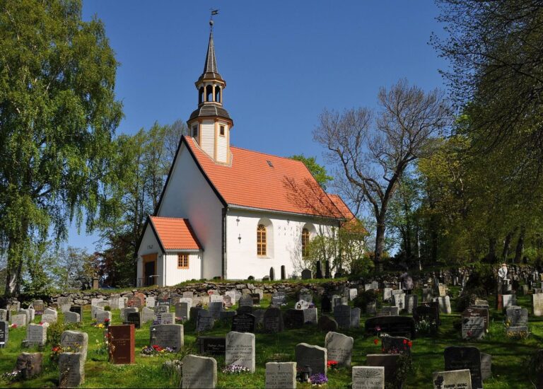 Lade Church: A Romanesque Parish Church in Trondheim