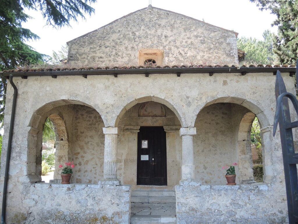 Oratorio di San Pellegrino: A Medieval Catholic Oratory in Bominaco 1 Oratorio di San Pellegrino
