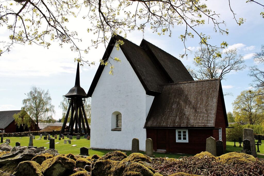Jät Old Church: A Medieval Church in Sweden 1 Jäts gamla kyrka