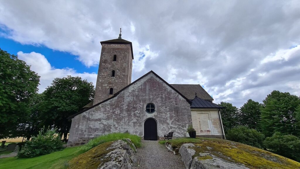 Skånela Church: A Medieval Parish Church in Sweden 1 Skånela Church
