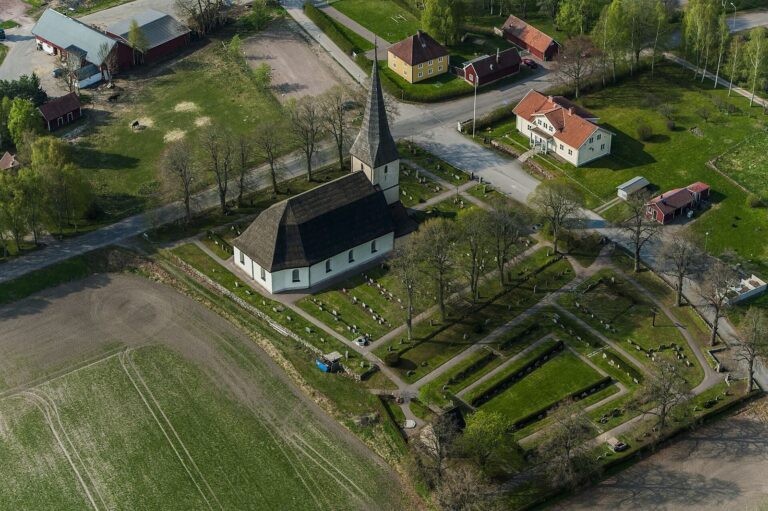 Viby Church: A Parish Church in Mantorp, Sweden