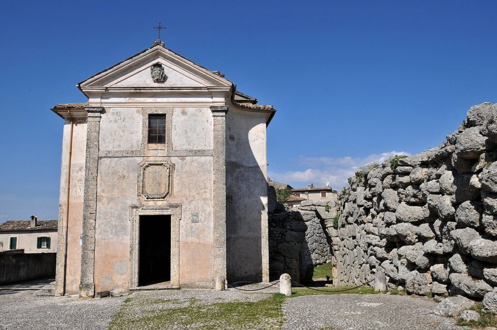 Acropolis of Arpino: A Pre-Roman Fortified Center in Italy 2 Acropolis of Arpino