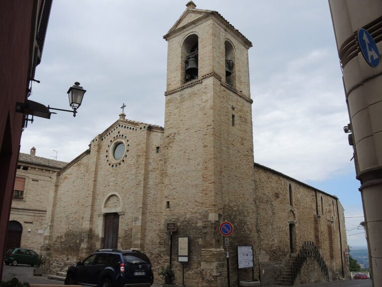 San Nicola, Atri: A Romanesque Parish Church in Italy