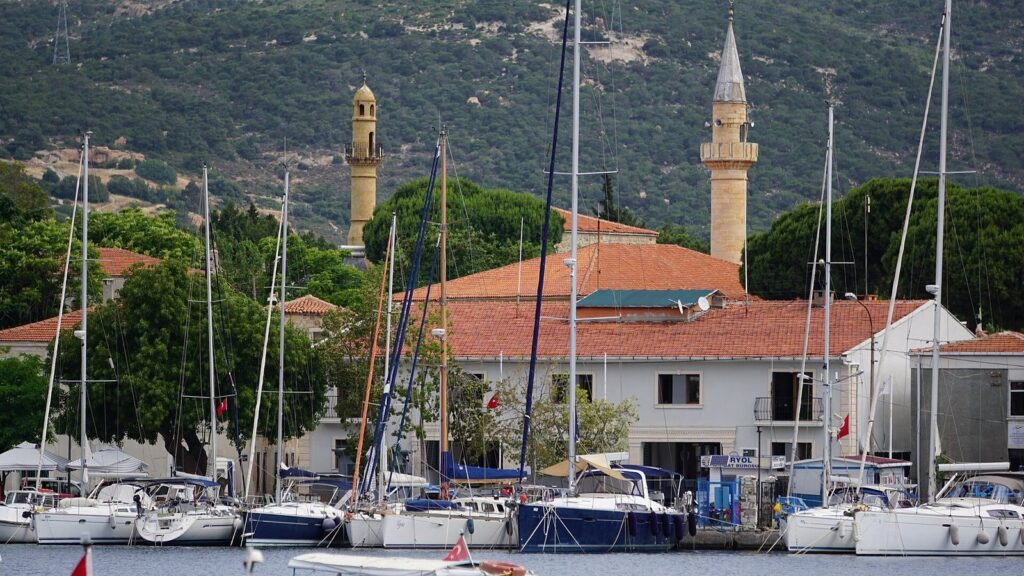 Fatih Mosque, Foça: An Ottoman Mosque 1 Fatih Mosque, Foça