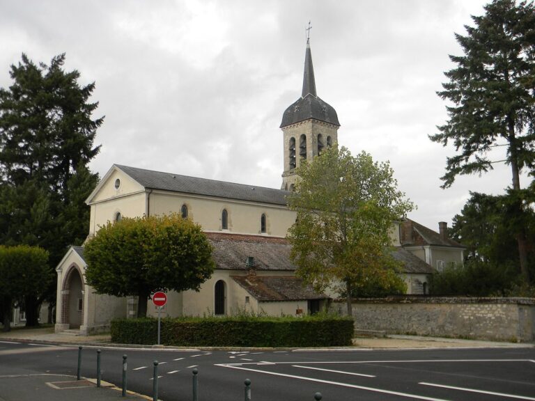 Saint Peter Church of Bois-le-Roi: A Romanesque Catholic Church in France