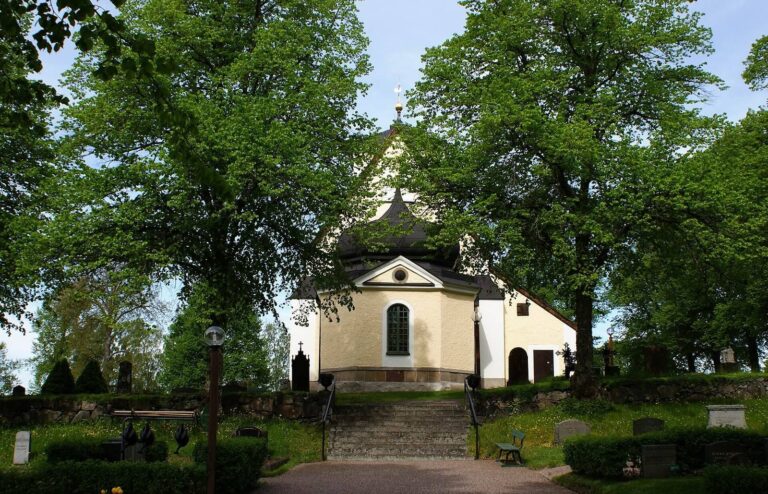 Lena Church: A Medieval Parish Church in Sweden