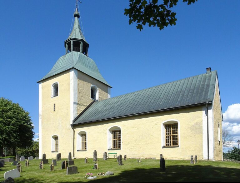 Trosa Country Church: A Medieval Church in Vagnhärad, Sweden
