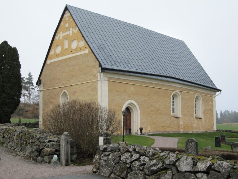 Uppsala-Näs Church: A Medieval Church in Sweden