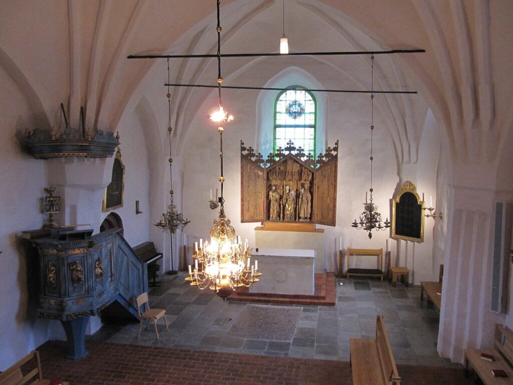 Uppsala-Näs Church: A Medieval Church in Sweden 2 Uppsala-Näs kyrka