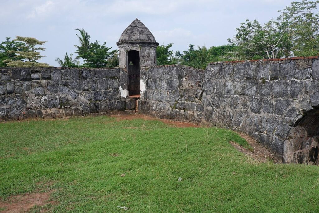 Fort Speelwijk: A Dutch Colonial Stronghold in Banten, Indonesia 1 Fort Speelwijk