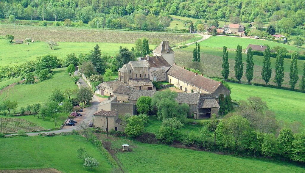 Chapelle des Moines: A Romanesque Priory Chapel at Berzé-la-Ville 1 Chapelle des Moines
