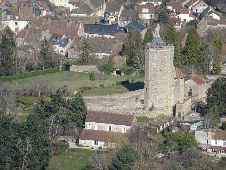 Tour des Ursulines: Medieval Keep in Autun, France