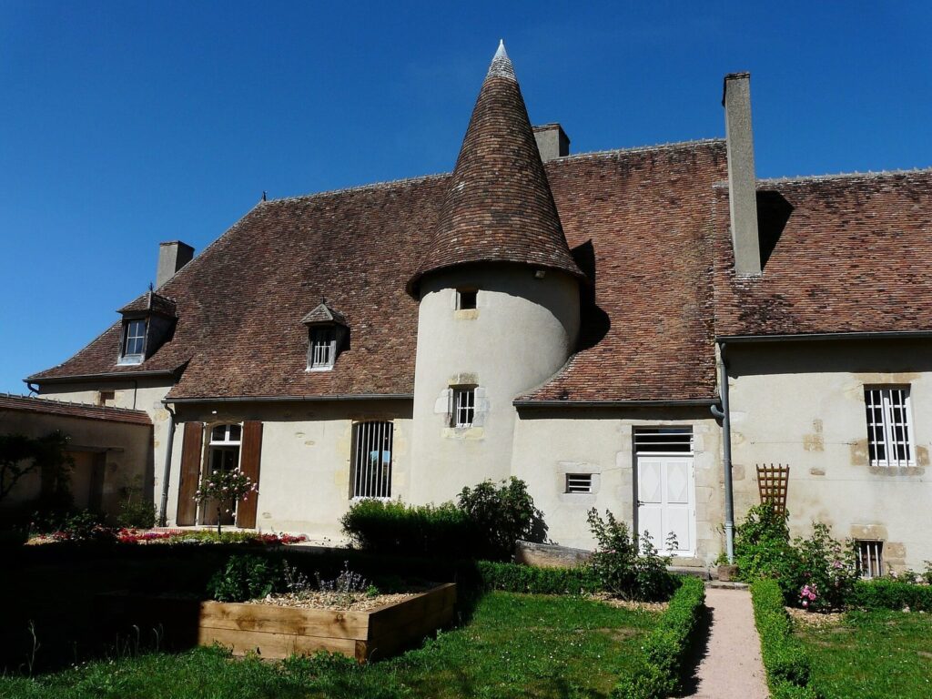 Maison Grégueil: A Late Medieval Manor and Museum in Châteaumeillant, France 1 Maison Grégueil