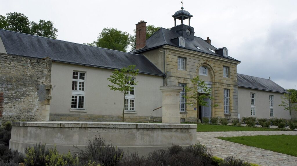 Saint-Thierry Abbey on Mont d’Hor: A Monastic Foundation near Reims 1 abbaye Saint-Thierry du mont d'Hor