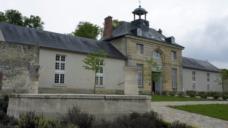 Saint-Thierry Abbey on Mont d’Hor: A Monastic Foundation near Reims