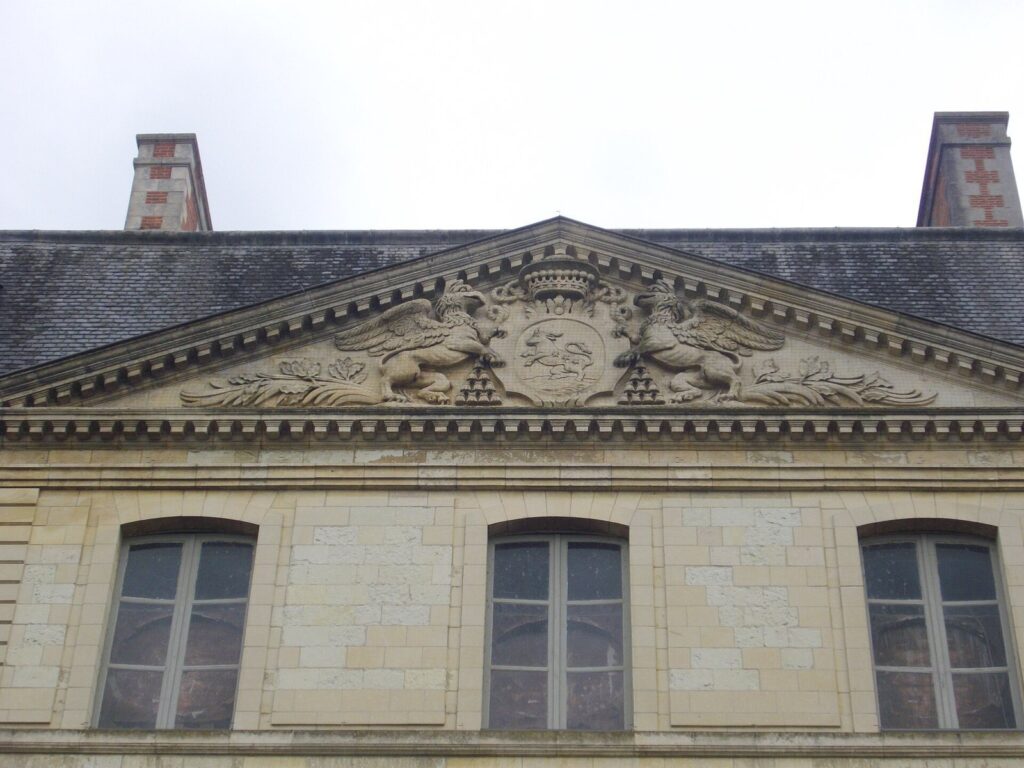 Blois City Hall: Municipal Offices in a Former Episcopal Palace 2 Hôtel de ville de Blois