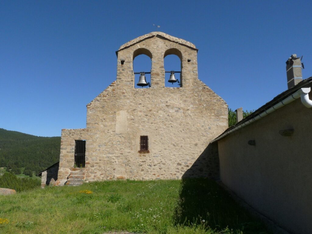 Capil Tower: A Medieval Fortification at La Llaguna 2 Tour du Capil