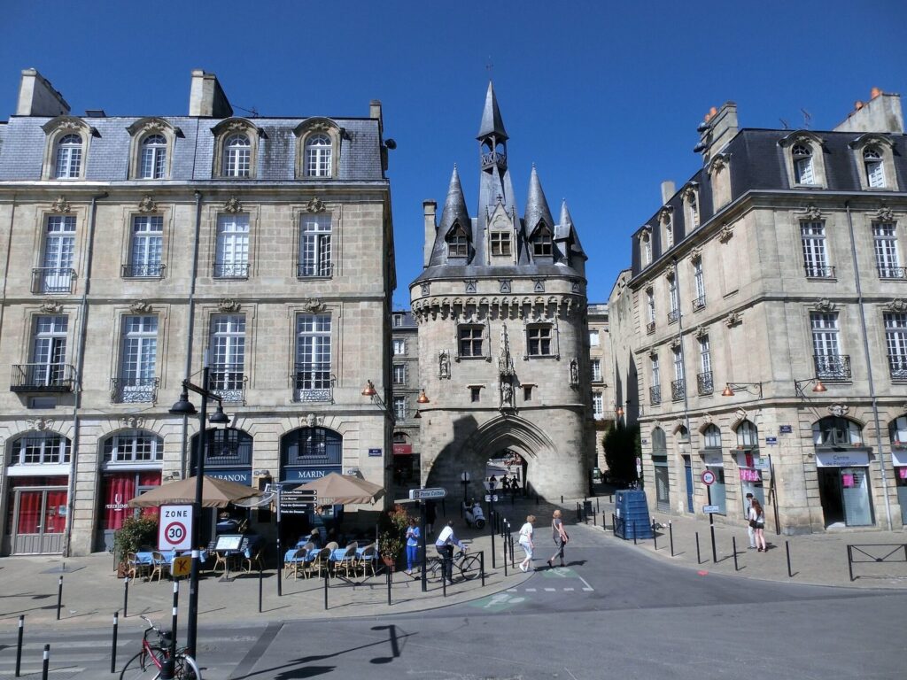 Porte Cailhau: Bordeaux’s Late-Medieval City Gate 2 Porte Cailhau