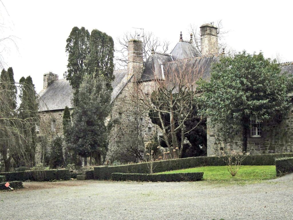 Argences Manor: A Seventeenth-Century Estate in Saussey, France 1 manoir d'Argences