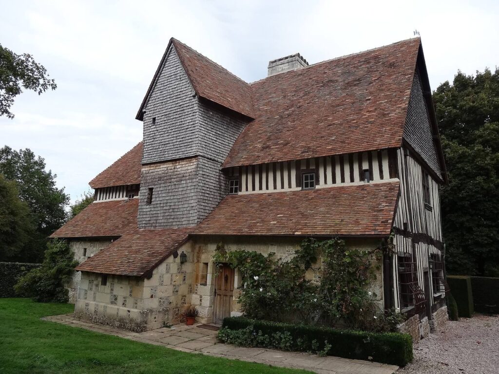 La Motte Manor: A Fifteenth-Century Timber-Framed Residence in France 1 manoir de la Motte