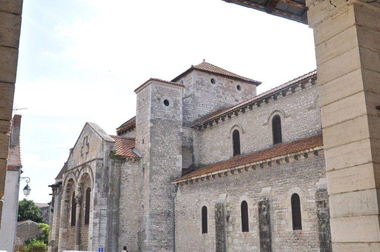 Saint-Léger Abbey Church at Ébreuil: A Carolingian and Romanesque Church