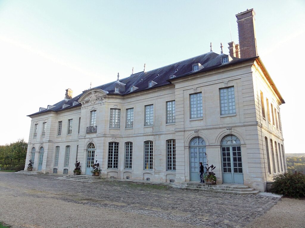 Domaine of Villarceaux: A Historic Estate in Chaussy, France 1 Domaine of Villarceaux