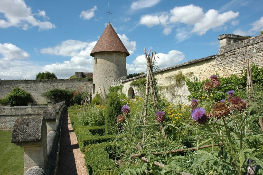 Domaine of Villarceaux: A Historic Estate in Chaussy, France 4 Domaine of Villarceaux