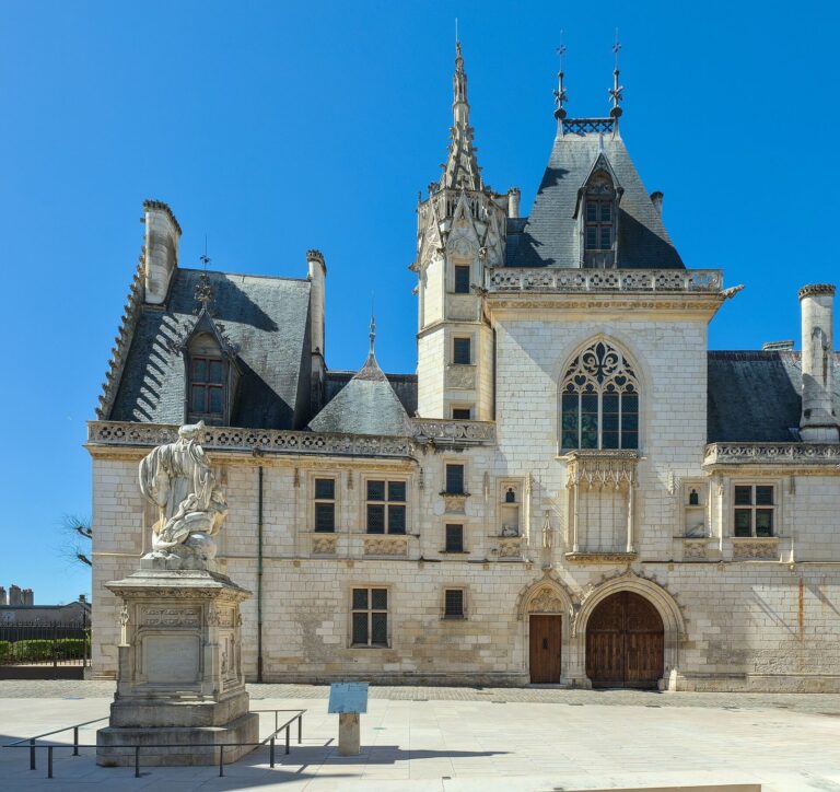 Palais Jacques-Cœur: A Fifteenth-Century Residence and Civic Palace in Bourges