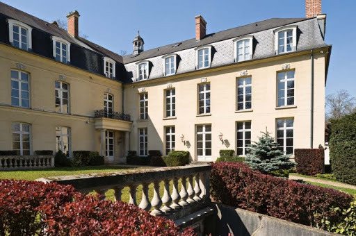 Acqueville Manor: A Historic Estate in France