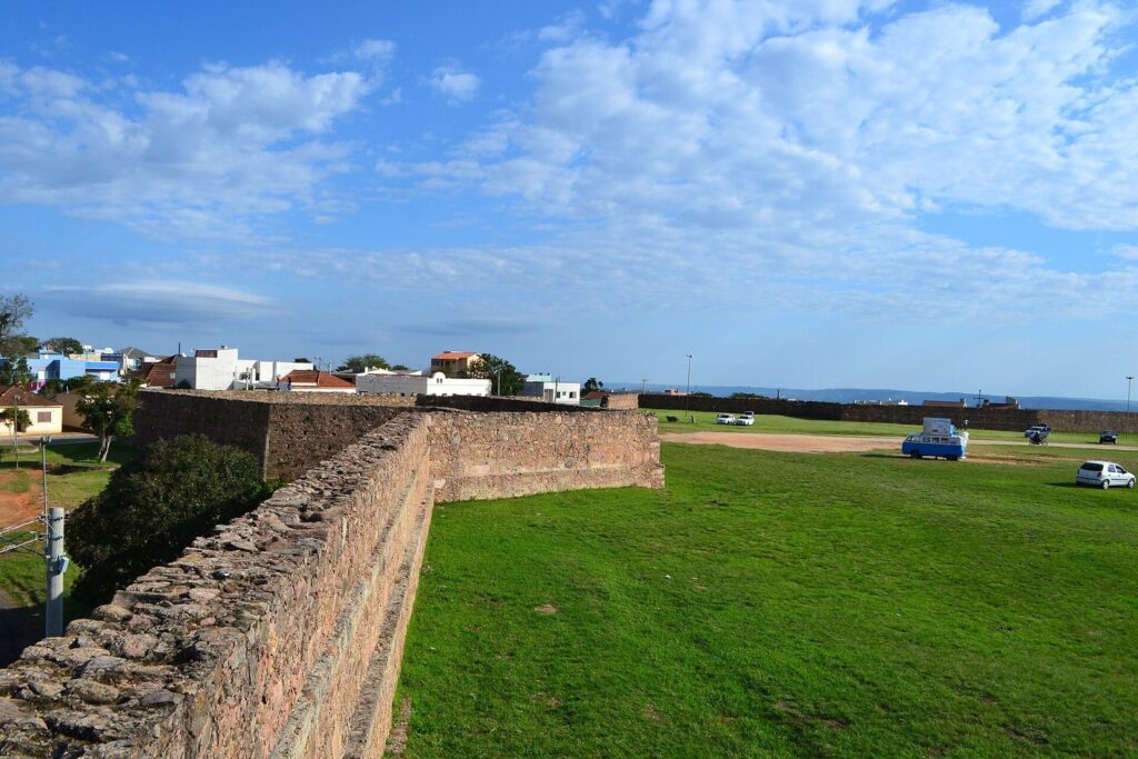 Forte de D. Pedro II de Caçapava: An Unfinished Imperial Fortification 1 Forte de D. Pedro II de Caçapava