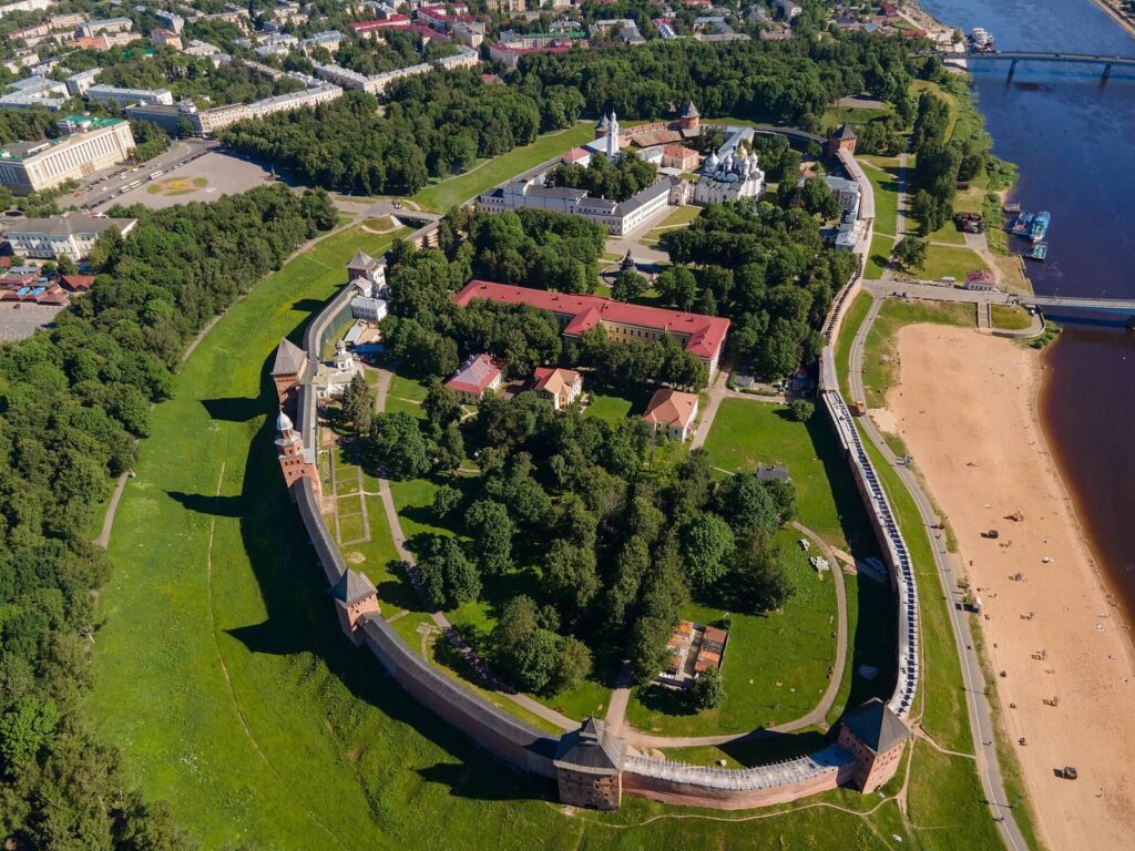 Novgorod Kremlin: Fortress and Political Center of Medieval Novgorod 1 Novgorod Kremlin