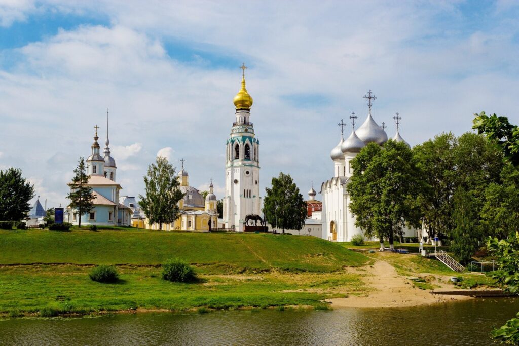 Vologda Kremlin: Ivan IV’s Sixteenth-Century Fortress 1 Vologda Kremlin