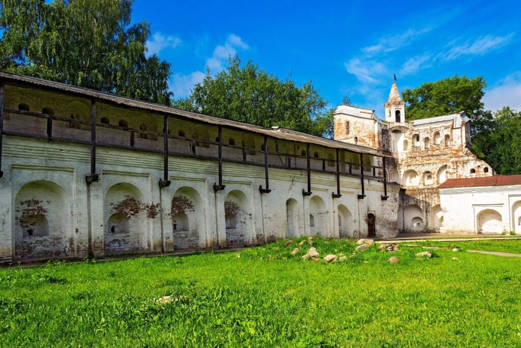 Vologda Kremlin: Ivan IV’s Sixteenth-Century Fortress 2 Vologda Kremlin